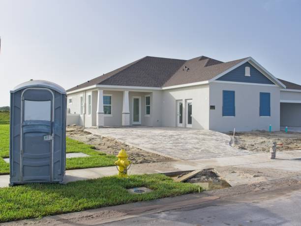 Best Portable restroom trailer rental  in North Sarasota, FL